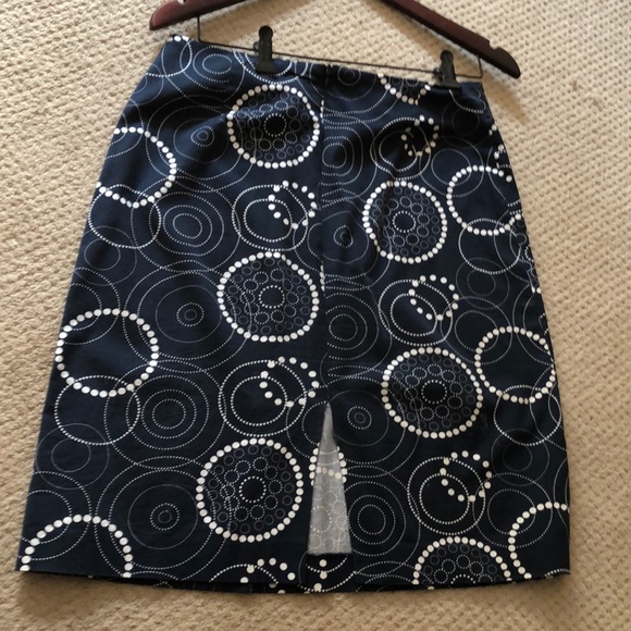 Blue and cream skirt - Picture 2 of 5